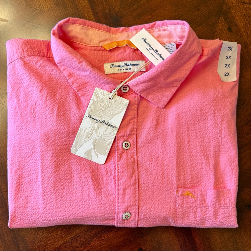 NWT Tommy Bahama Men’s Short-Sleeve Button-Down Shirt in Coral Pink